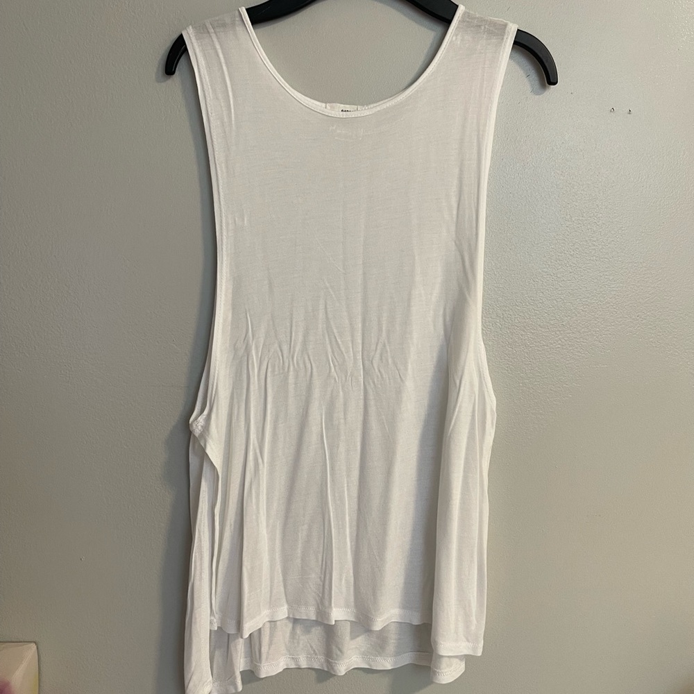 Garage top two sided slit